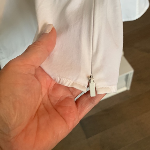 BOSS SESY, CUTE, BEAUTIFUL, FLATTERING BLOSE - Picture 5 of 16